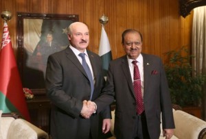 Президент Беларуси Александр Лукашенко встретился с Президентом Пакистана Мамнуном Хусейном