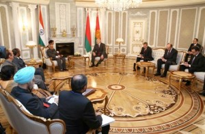 Президент Беларуси Александр Лукашенко 3 июня на встрече с Президентом Индии Пранабом Мукерджи