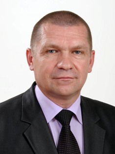 Олег Иванович ЯДРЕНЦЕВ, 1963 года рождения, главный врач учреждения здравоохранения «Гомельская городская клиническая больница № 1», проживает на территории области 47 лет.
