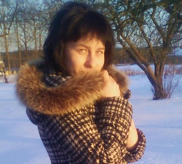 Елена Ядренцева, студентка: – Этот праздник никогда не отмечала. Для кого-то может это и важная дата, но для меня нет. И вкладывать в него какое-то особое значение не вижу смысла. В году достаточно много прекрасных и интересных событий, а значит, и поводов для веселья тоже немало. Что же касается Дня всех влюбленных – любить и оказывать знаки внимания нужно каждый день, а не тогда, когда в календаре написали.
