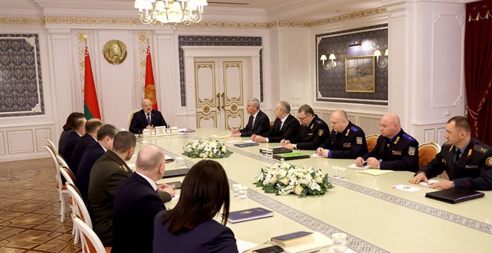 Динамика преступности, защита законных прав людей и тема беглых. Подробности совещания у Лукашенко